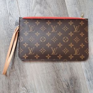 Louis Vuitton Neverfull Pochette Wristlet